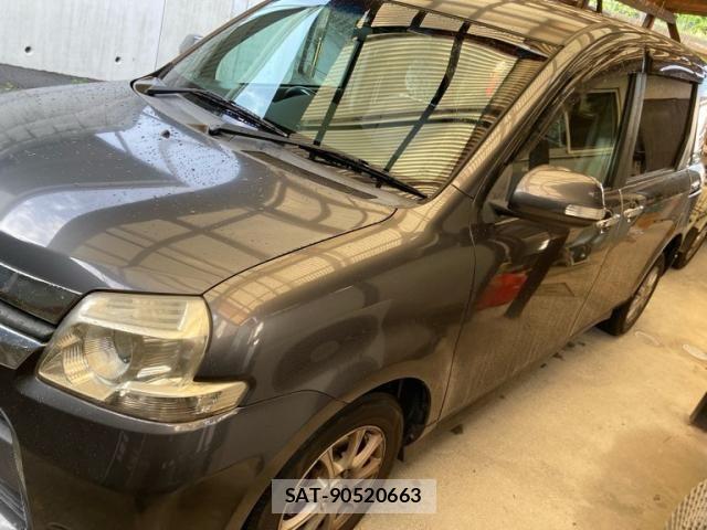 Toyota SIENTA 2011-08 7252309-1