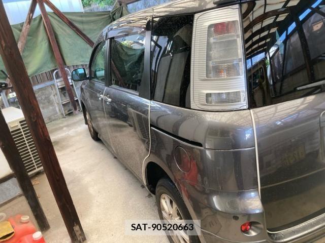Toyota SIENTA 2011-08 7252309-4
