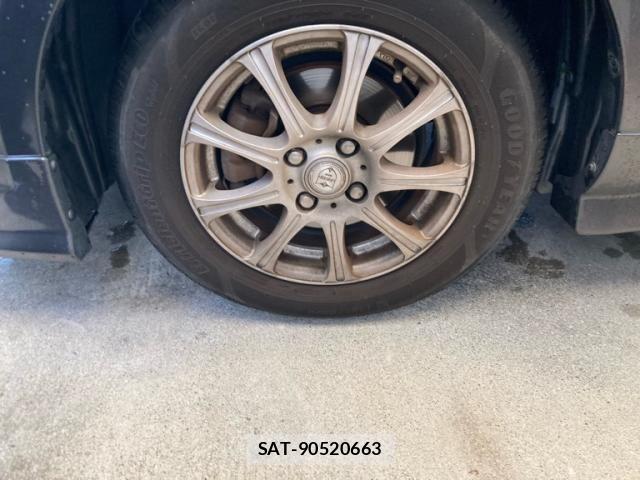Toyota SIENTA 2011-08 7252309-7