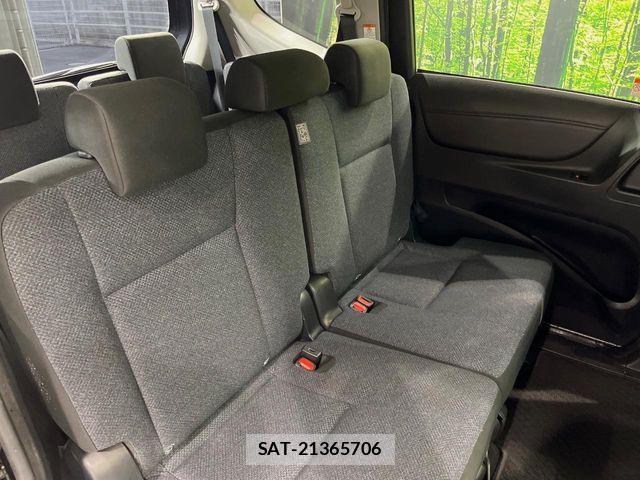 Toyota SIENTA 2015-08 7252305-9