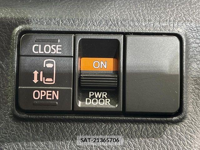 Toyota SIENTA 2015-08 7252305-4