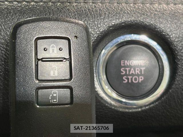 Toyota SIENTA 2015-08 7252305-7