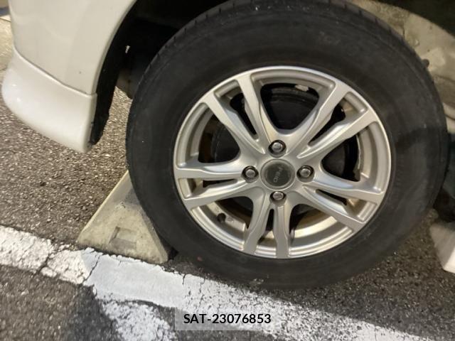 Toyota SIENTA 2010-04 7252307-4