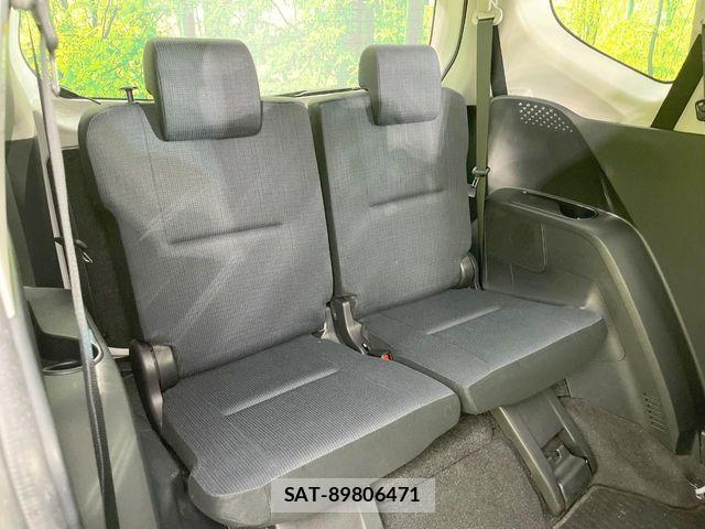 Toyota SIENTA 2017-07 7252304-9