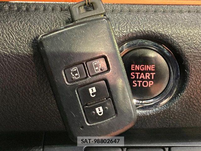 Toyota SIENTA 2015-12 7252303-6