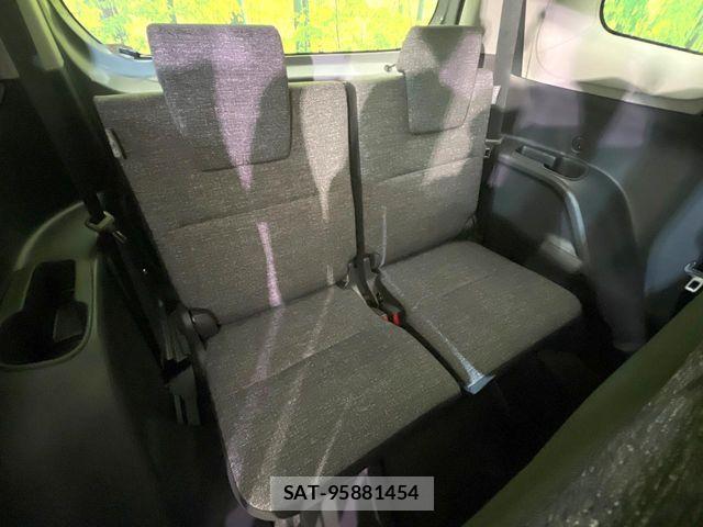 Toyota SIENTA 2023-12 7252288-9