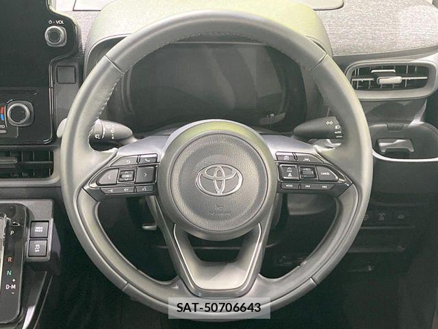 Toyota SIENTA 2023-08 7252291-11