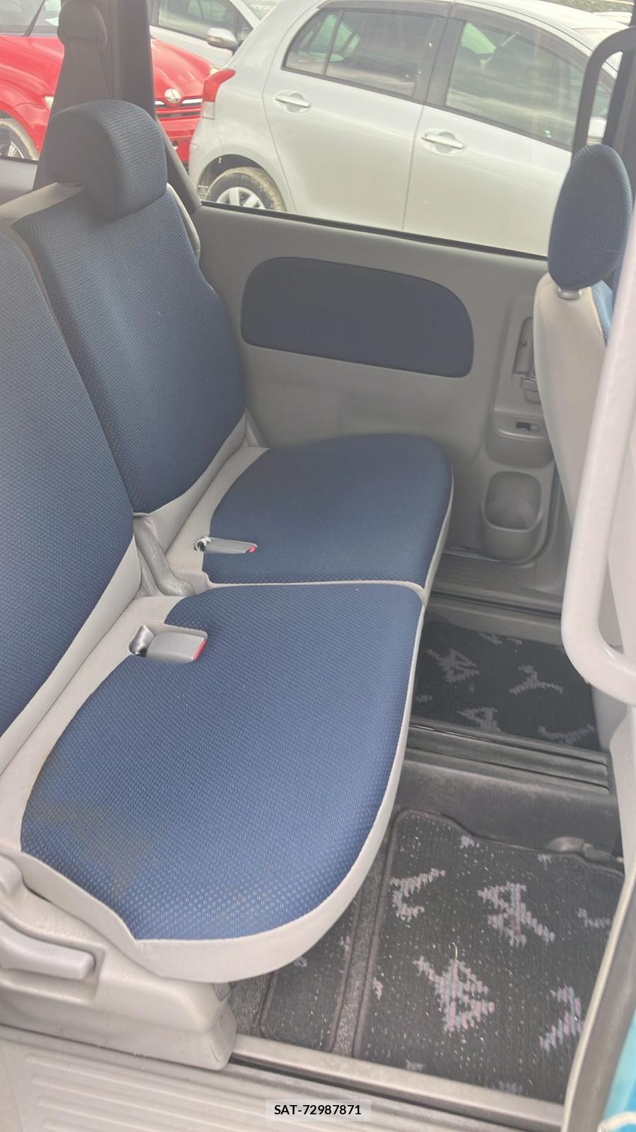 Toyota SIENTA 2004 6634472-8