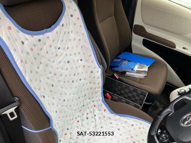 Toyota SIENTA 2016-07 7272636-9