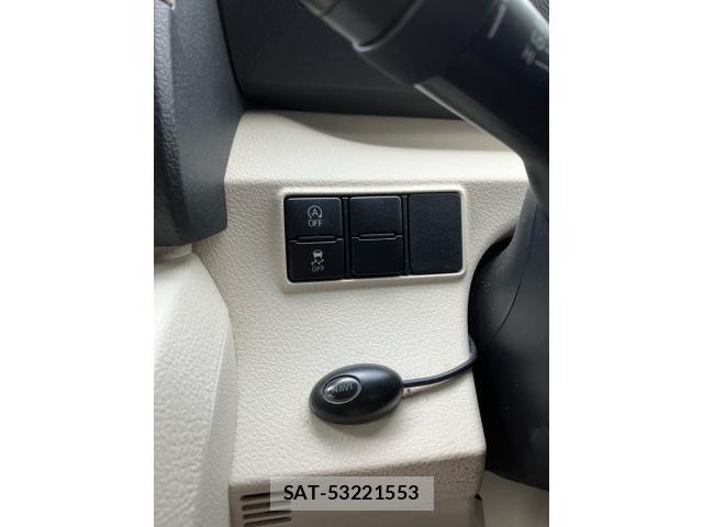 Toyota SIENTA 2016-07 7272636-15