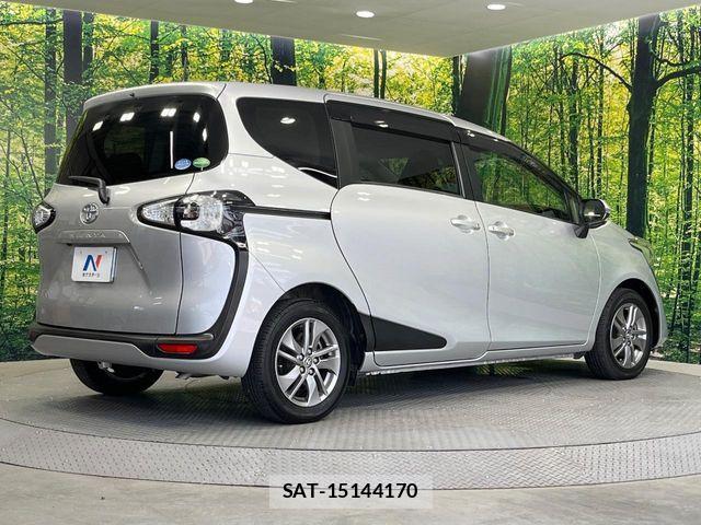 Toyota SIENTA 2016-05 7272624-17