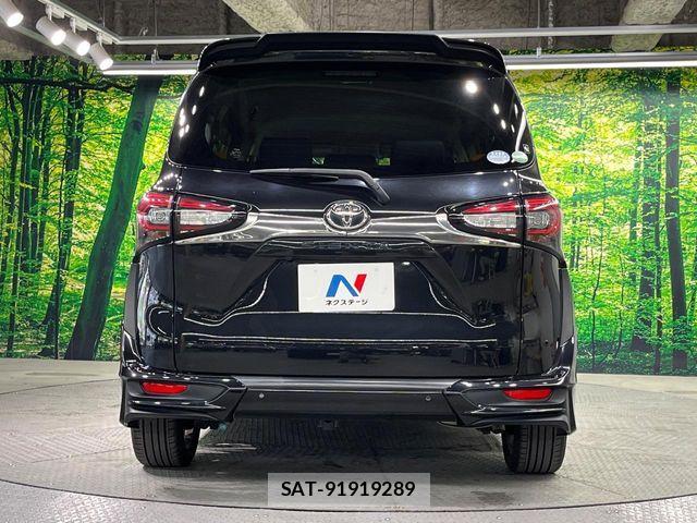 Toyota SIENTA 2018-12 7272932-15