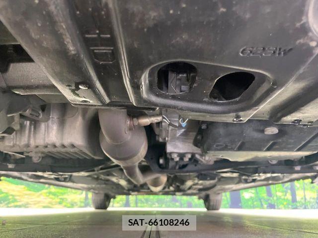 Toyota SIENTA 2019-06 7272933-18