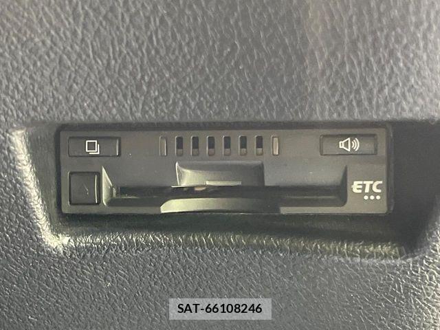 Toyota SIENTA 2019-06 7272933-6