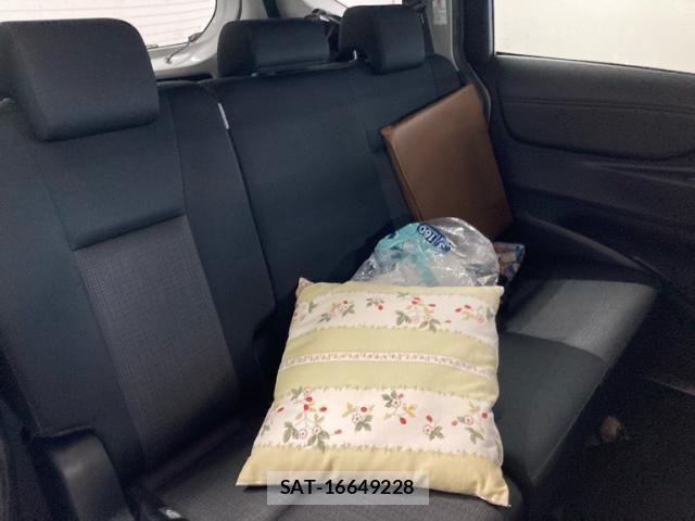 Toyota SIENTA 2020-02 7272931-10