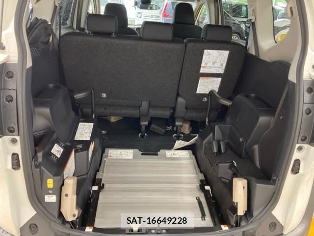 Toyota SIENTA 2020-02 7272931-21
