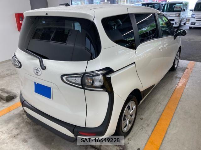 Toyota SIENTA 2020-02 7272931-2