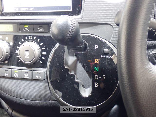Toyota SIENTA 2014-06 7272286-14