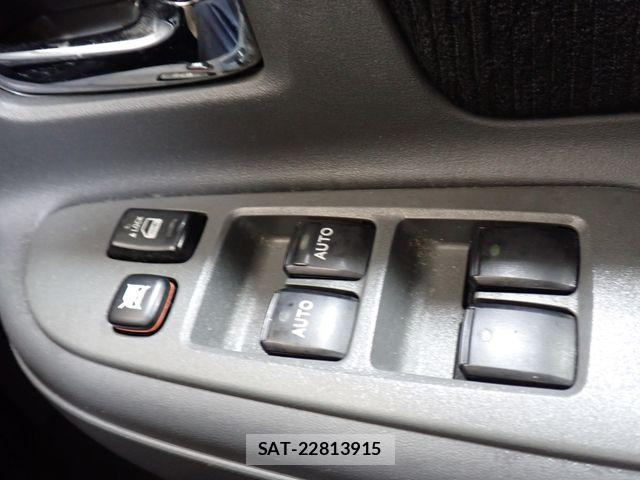 Toyota SIENTA 2014-06 7272286-19