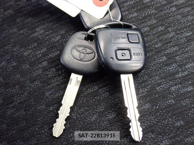 Toyota SIENTA 2014-06 7272286-26