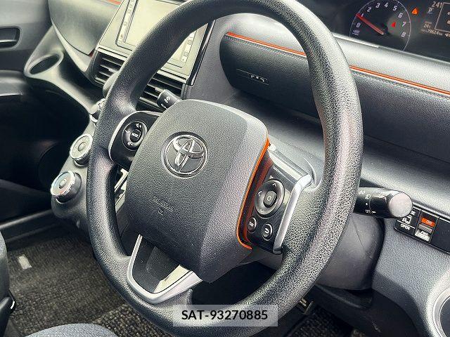Toyota SIENTA 2018-03 7272930-13
