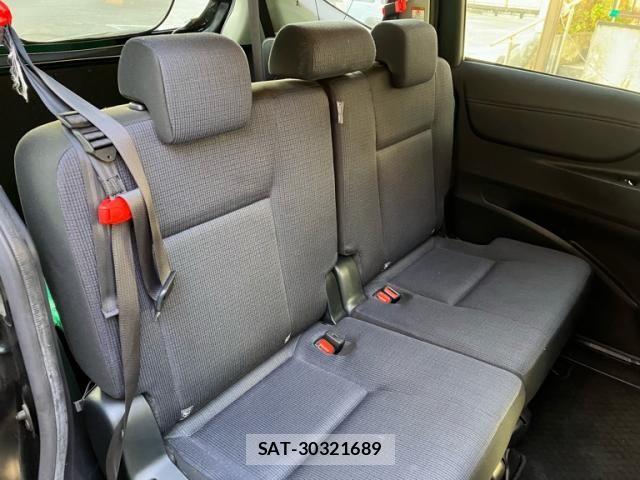Toyota SIENTA 2018-06 7330080-6