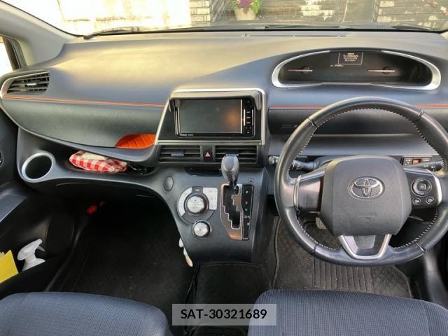 Toyota SIENTA 2018-06 7330080-7