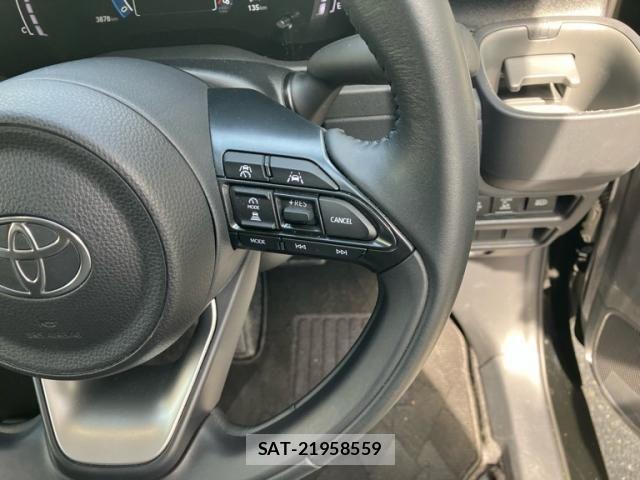Toyota SIENTA 2023-04 7330042-16