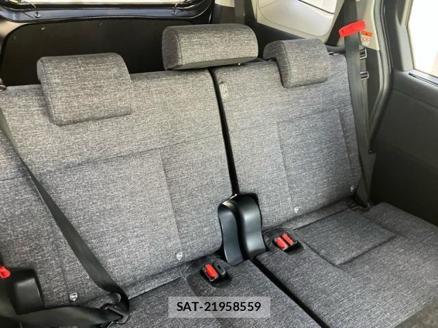 Toyota SIENTA 2023-04 7330042-18