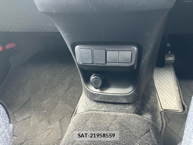 Toyota SIENTA 2023-04 7330042-23