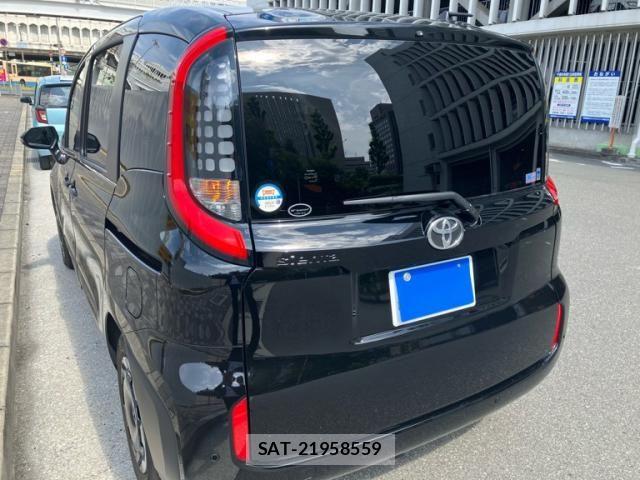 Toyota SIENTA 2023-04 7330042-2