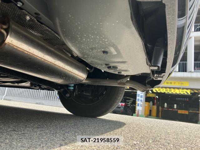 Toyota SIENTA 2023-04 7330042-5