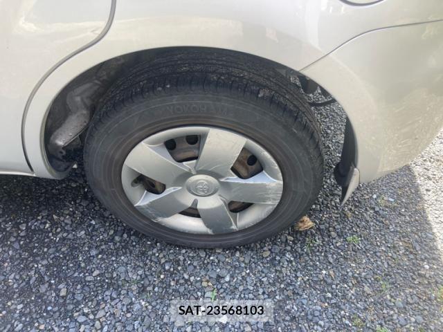Toyota SIENTA 2011-12 7330085-10