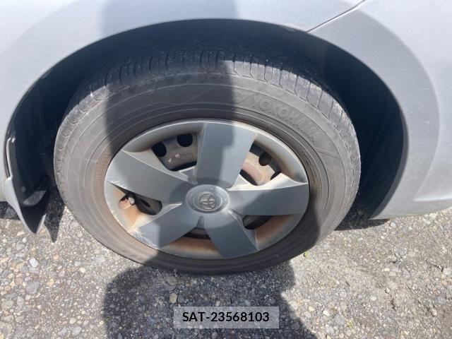 Toyota SIENTA 2011-12 7330085-11