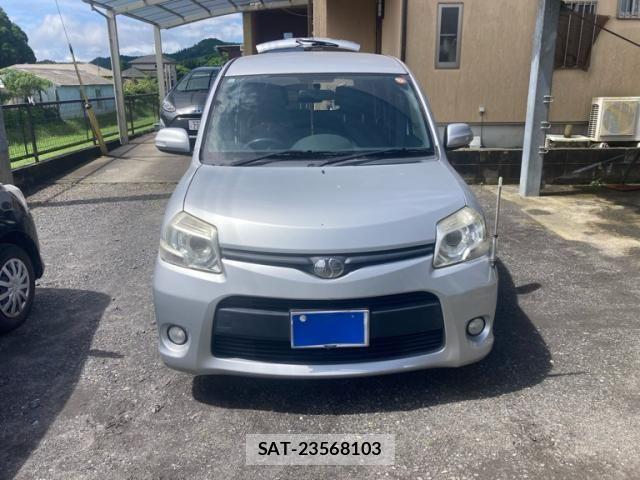 Toyota SIENTA 2011-12 7330085-1