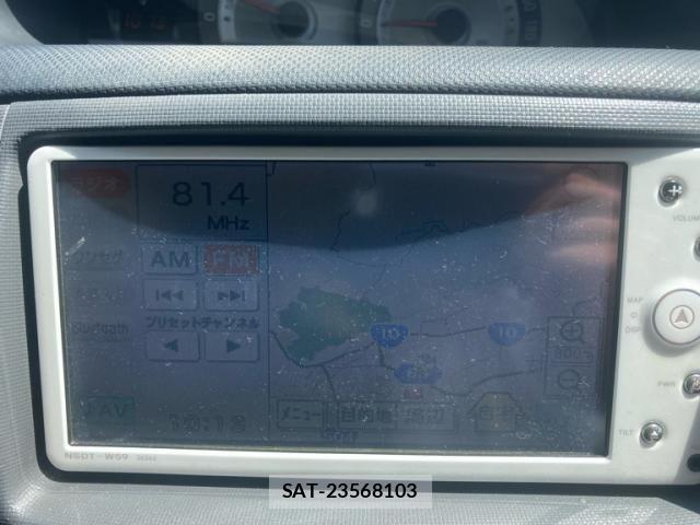 Toyota SIENTA 2011-12 7330085-20