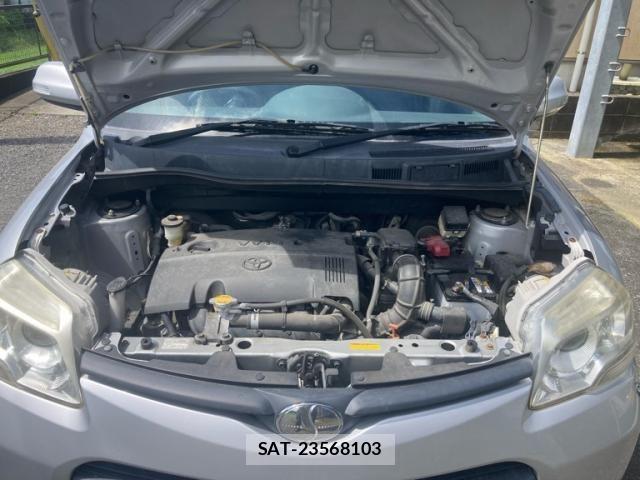 Toyota SIENTA 2011-12 7330085-6