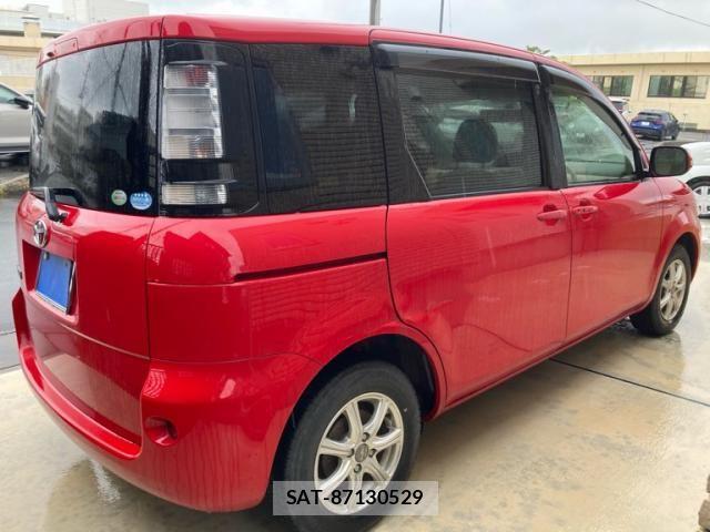 Toyota SIENTA 2012-01 7330084-4