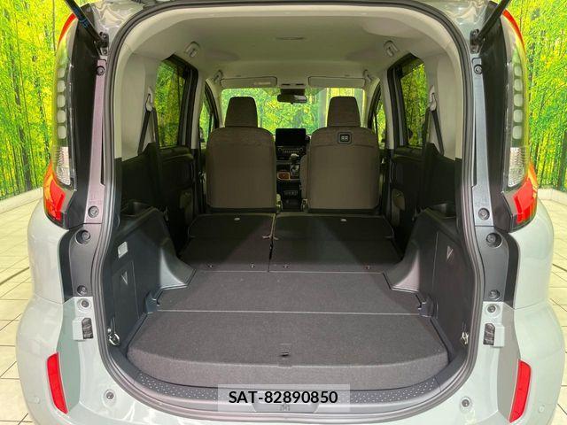 Toyota SIENTA 2023-07 7330046-10