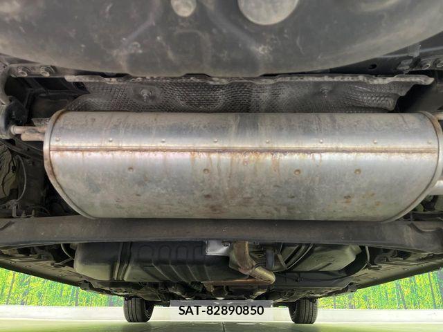 Toyota SIENTA 2023-07 7330046-18