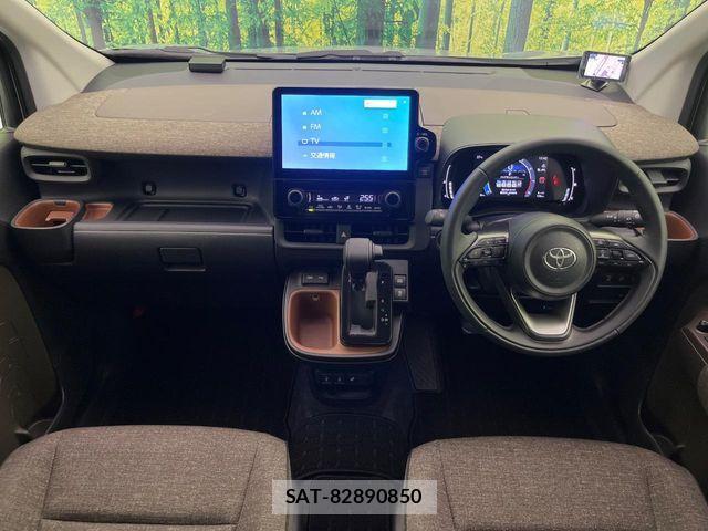 Toyota SIENTA 2023-07 7330046-1