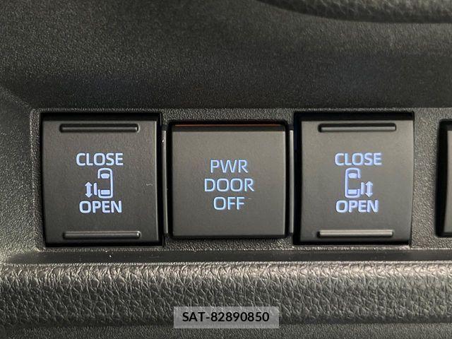 Toyota SIENTA 2023-07 7330046-2