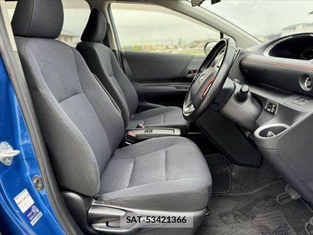 Toyota SIENTA 2016-09 7330078-15