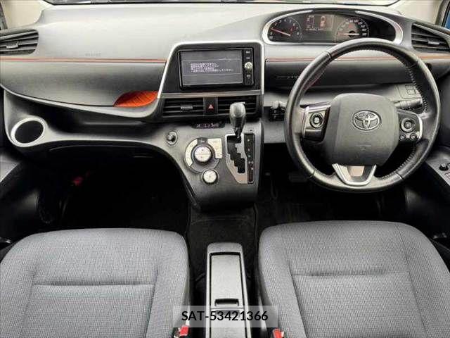 Toyota SIENTA 2016-09 7330078-1