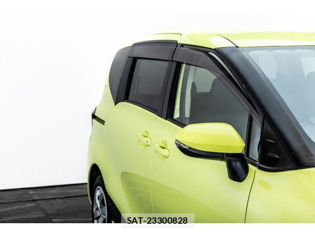 Toyota SIENTA 2015-09 7330064-15