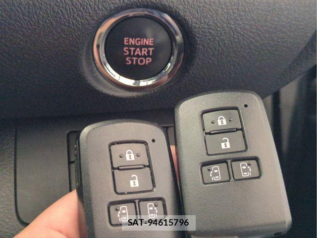 Toyota SIENTA 2018-11 7330073-12