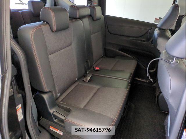 Toyota SIENTA 2018-11 7330073-26