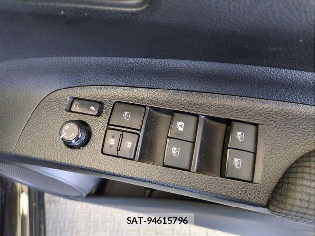 Toyota SIENTA 2018-11 7330073-29