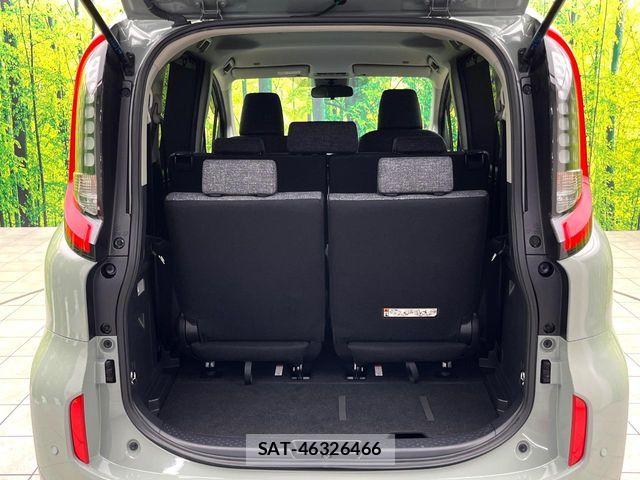 Toyota SIENTA 2023-12 7330047-10