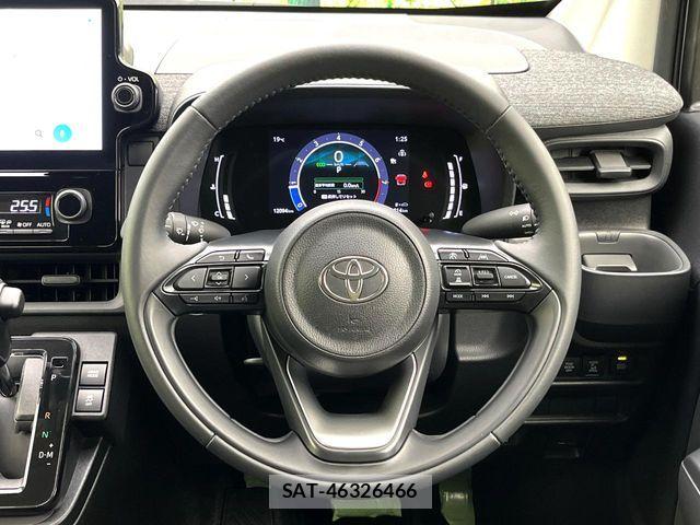 Toyota SIENTA 2023-12 7330047-11